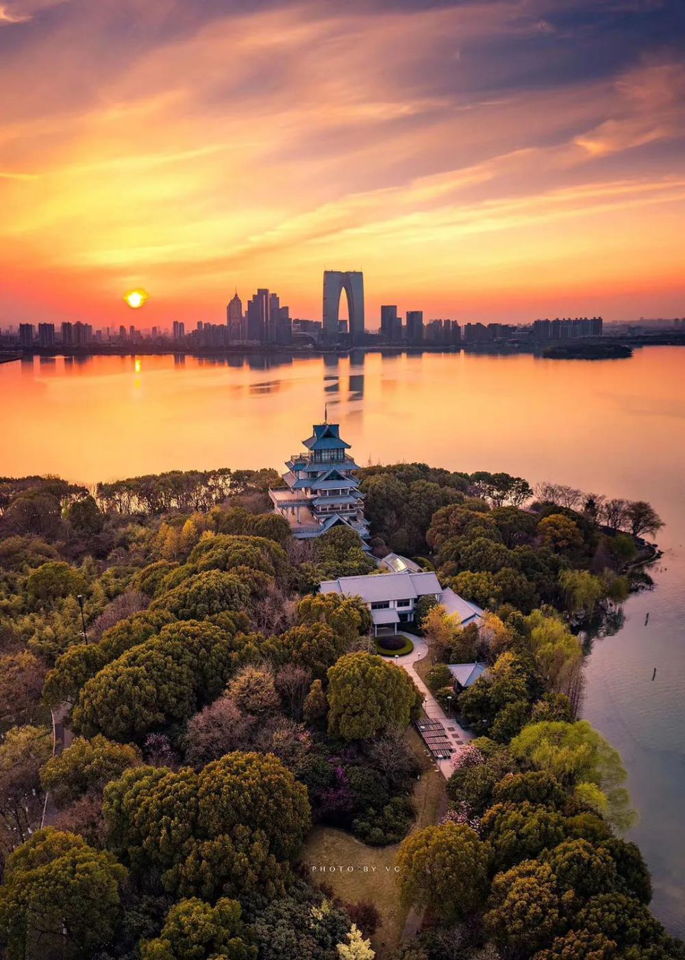 苏州76名年轻干部开拔